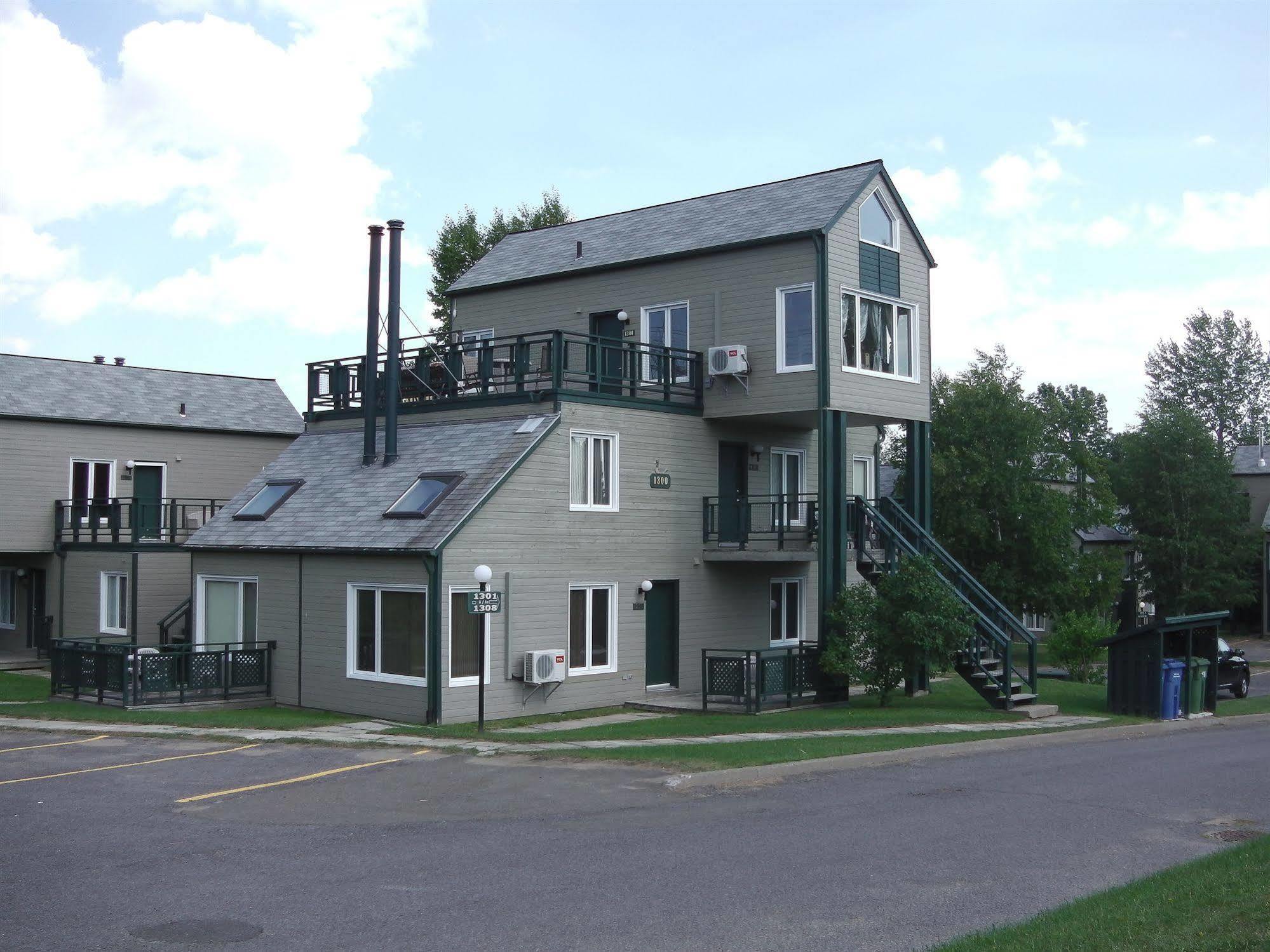 Holiday Villa Resorts At Mont Ste Anne Beaupré Buitenkant foto
